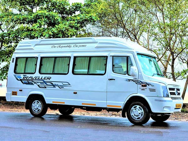 traveller bus chandigarh