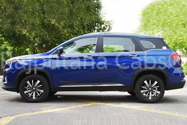 x MG Hector SUV 5 seater car view